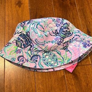 New Lilly Pulitzer Bucket Hat Lilac Freesia Turtle Print